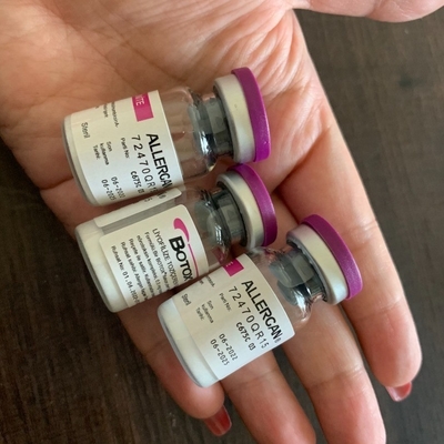 Tipo di Allergan  un fronte sottile e le spalle dell'anti grinza di Botulax di rilassamento del muscolo