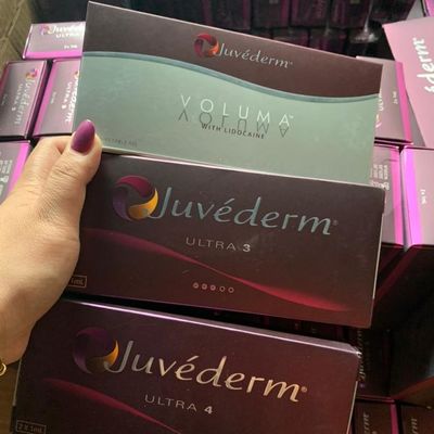 L'incrocio adulto di Juvederm ha collegato il riempitore cutaneo per le linee della fronte